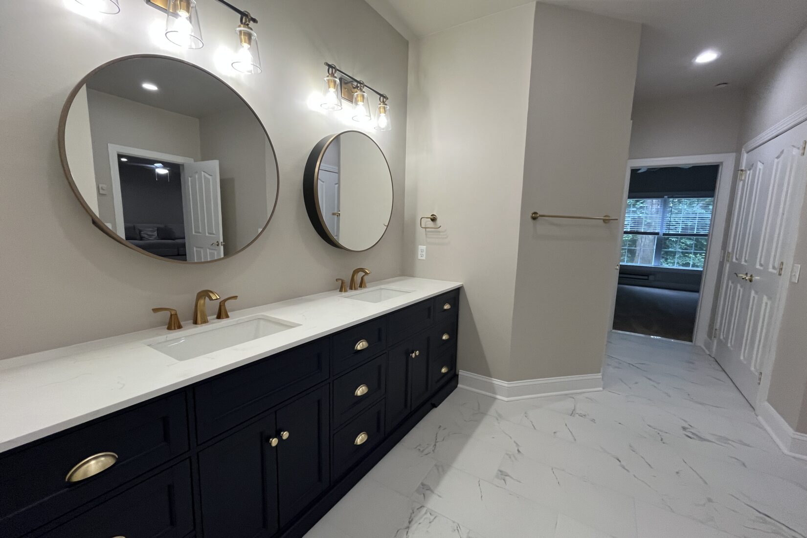 Lower Level Bath Facing Bedroom