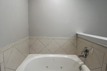 Main Bath Whirlpool Tub
